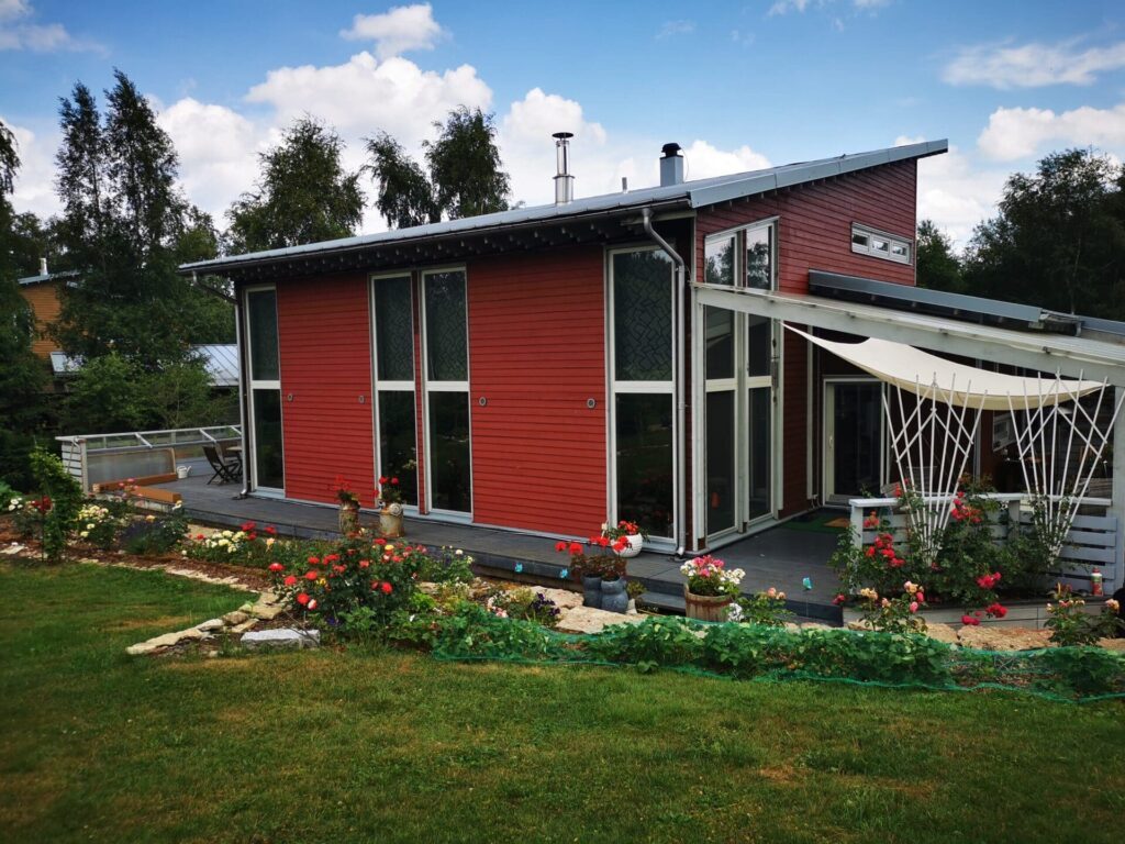 Отдельный дом в деревне Маннива