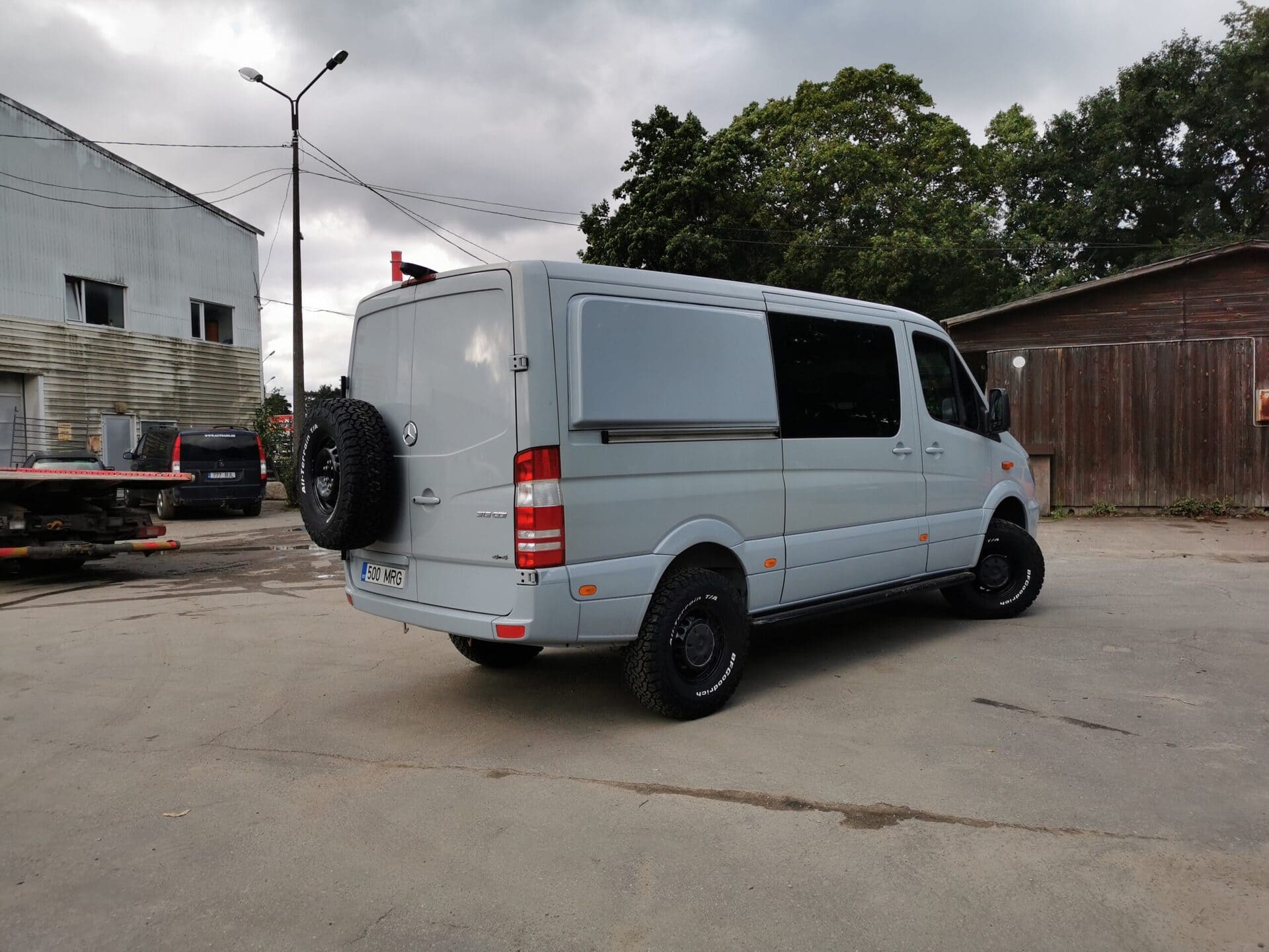 Kileprof — Mercede-Benz Sprinter 4x4 Custom Matkabuss